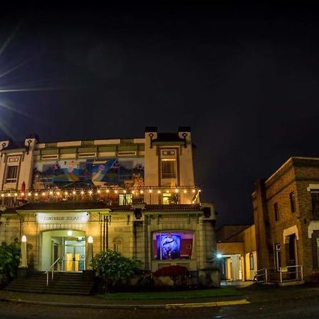 Centralia Square Grand Ballroom And Vintage Hotel Extérieur photo